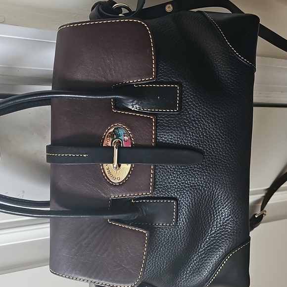 New Dooney and Bourke shoulder bag.... BEAUTIFUL!! - Picture 6 of 12